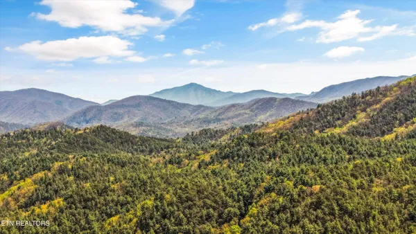 $849,400 | 865 Stonegate Way, Townsend, TN 37882