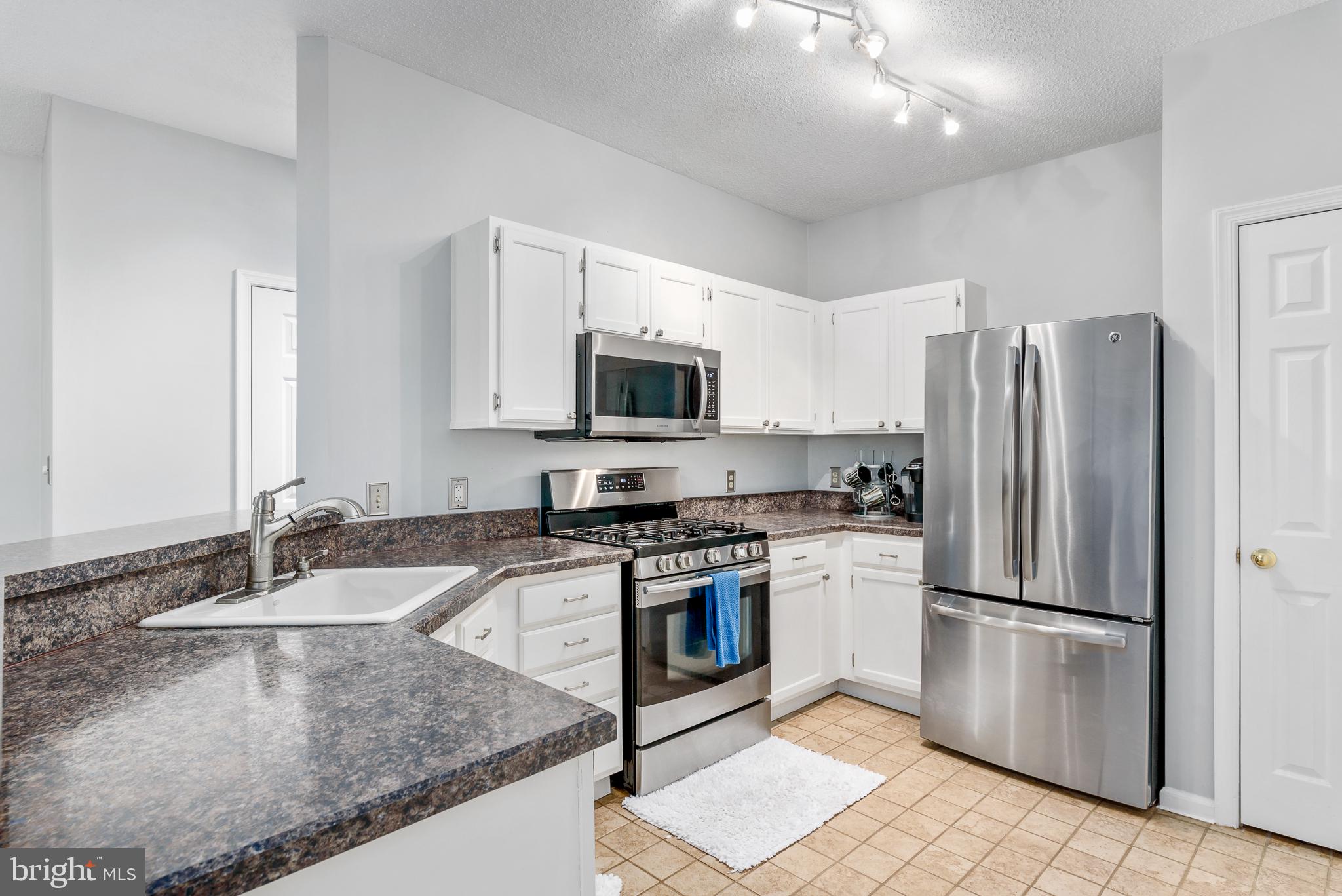 1712 Lake Shore Crest Drive, Unit 13 Reston, VA 20190 - Photo 6 of 30