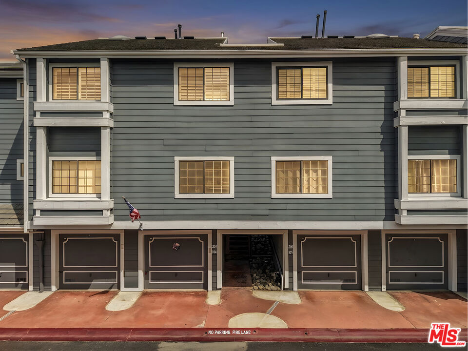 8171 Racepoint Drive, Unit 104 Huntington Beach, CA 92646 - Photo 25 of 31