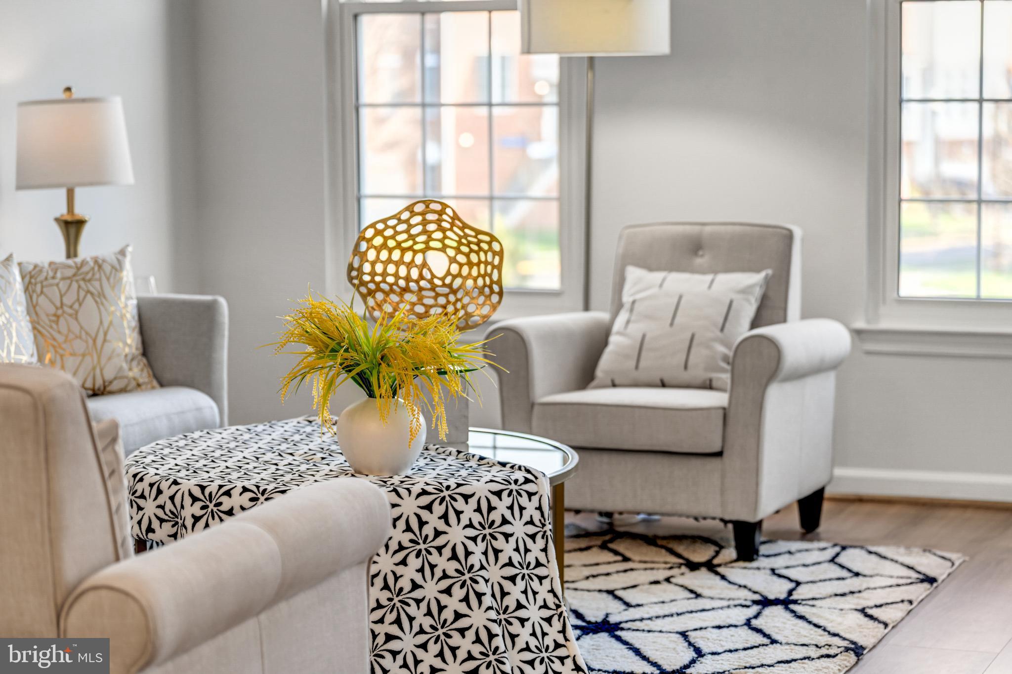 42790 Nations Street Chantilly, VA 20152 - Photo 15 of 40 a living room with furniture