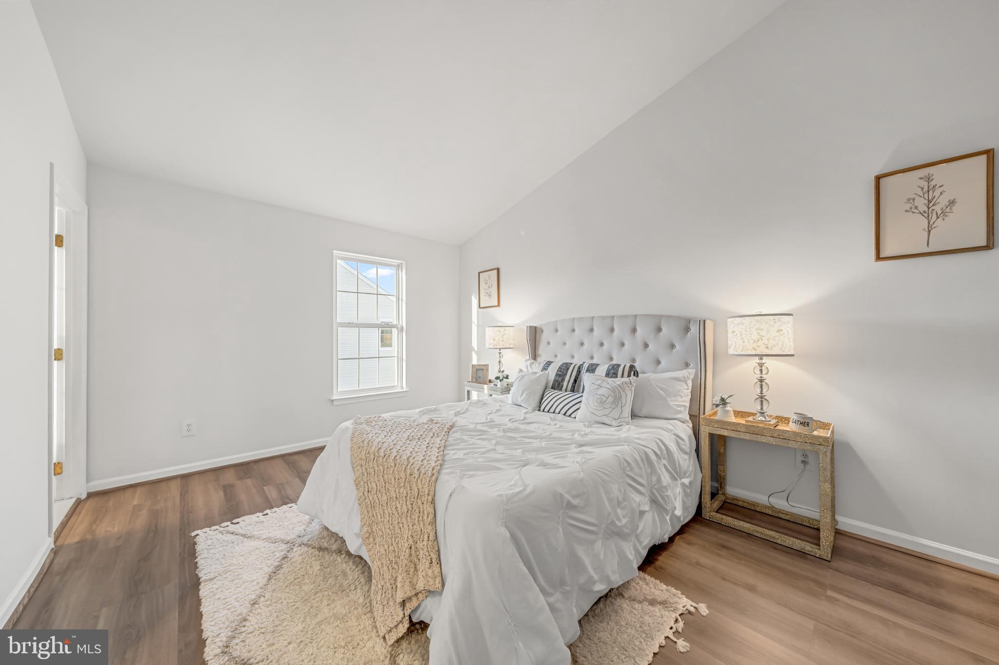 42790 Nations Street Chantilly, VA 20152 - Photo 26 of 40 a bedroom with a bed and a window