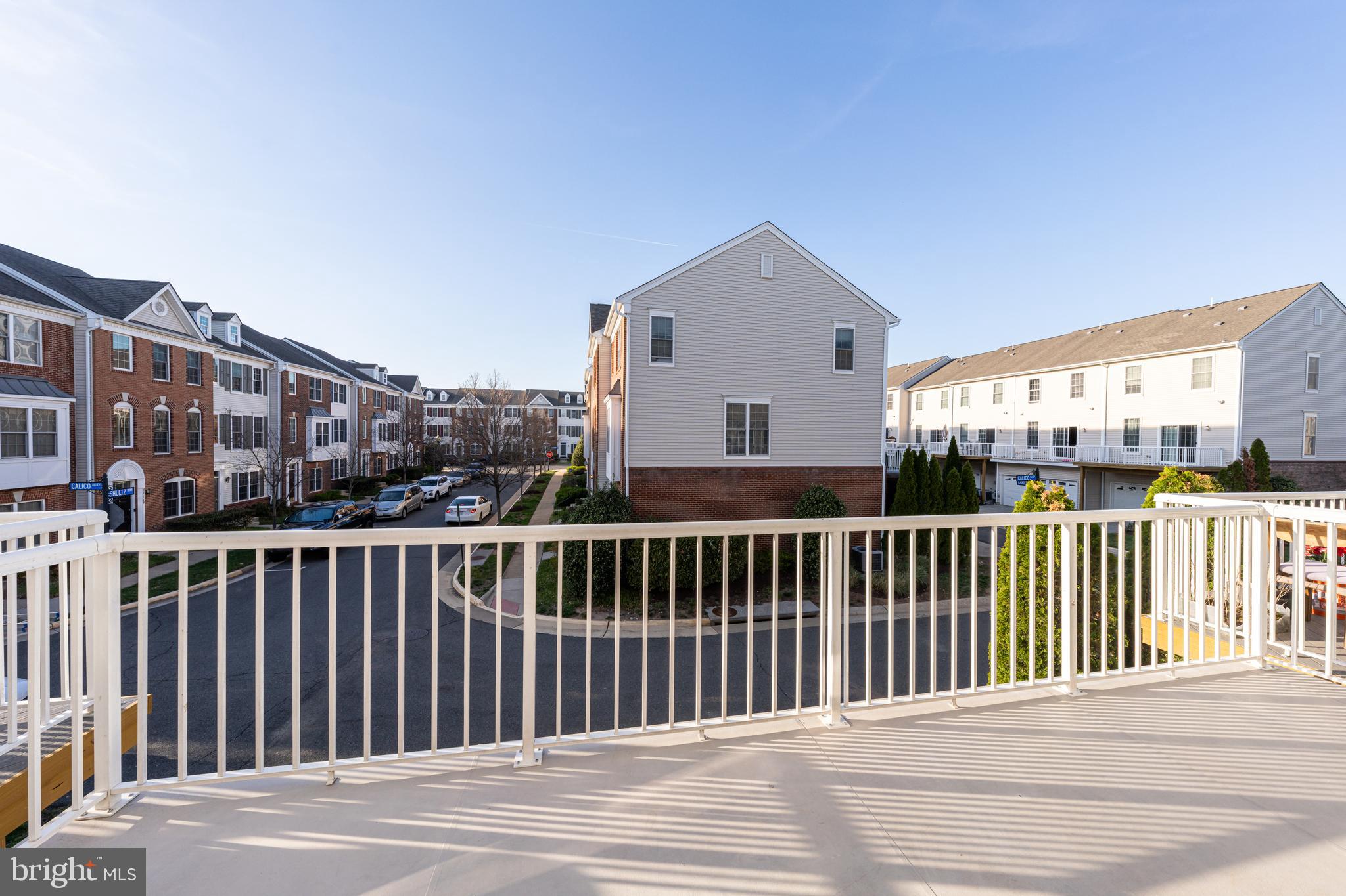 42790 Nations Street Chantilly, VA 20152 - Photo 36 of 40 a view of a houses from a terrace
