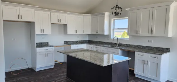 $359,900 | 533 Carriage Court, Dwight, IL 60420