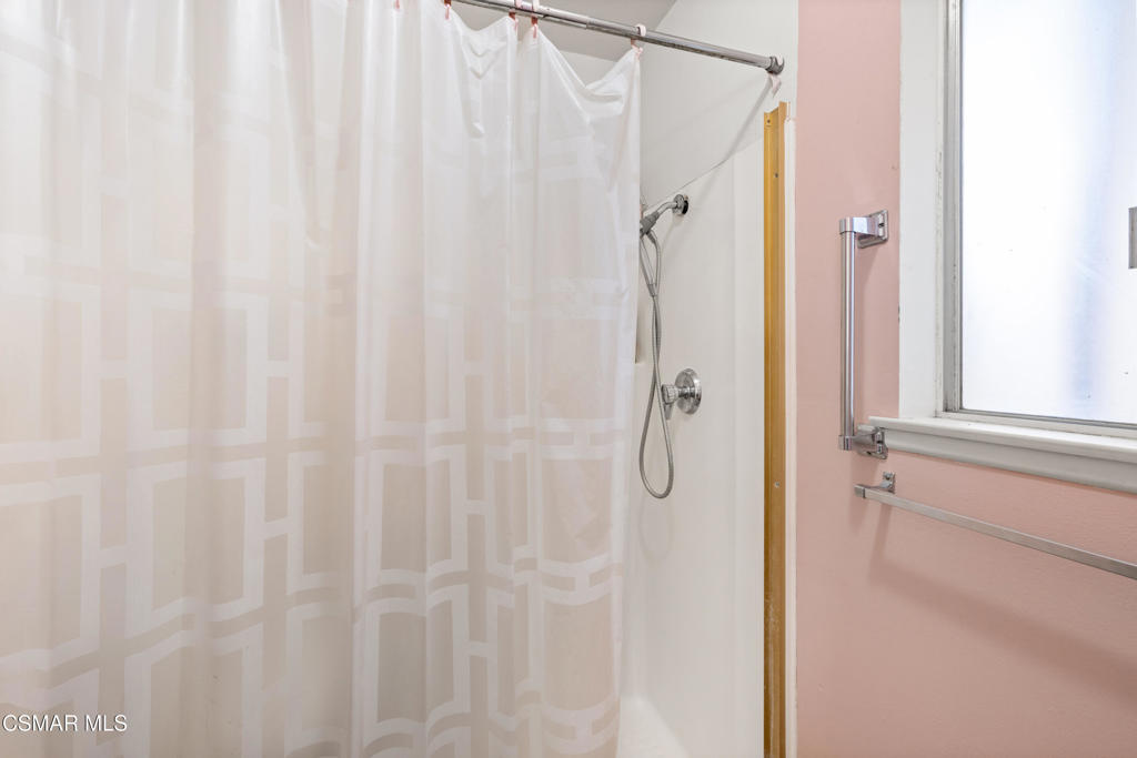 884 Bennett Street Simi Valley, CA 93065 - Photo 14 of 26