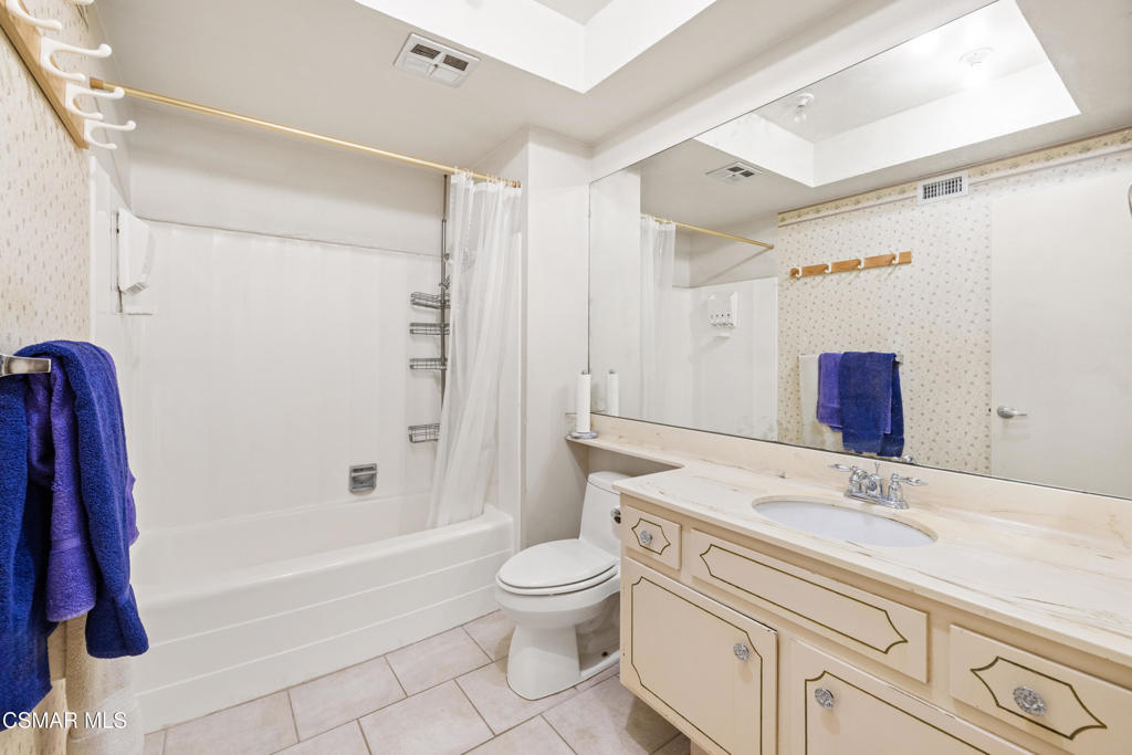 884 Bennett Street Simi Valley, CA 93065 - Photo 17 of 26