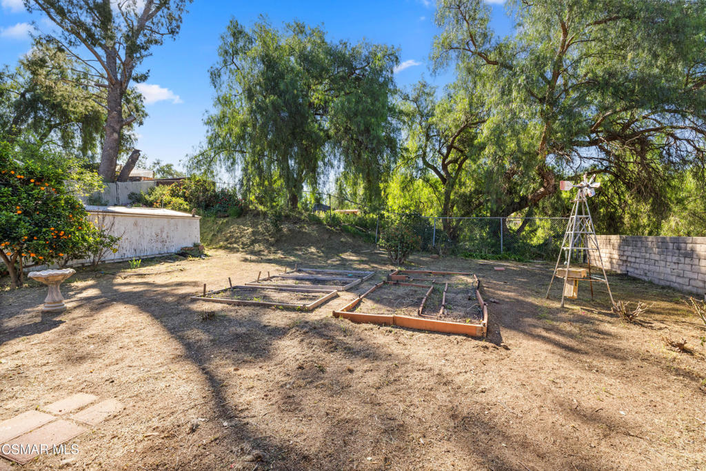 884 Bennett Street Simi Valley, CA 93065 - Photo 20 of 26