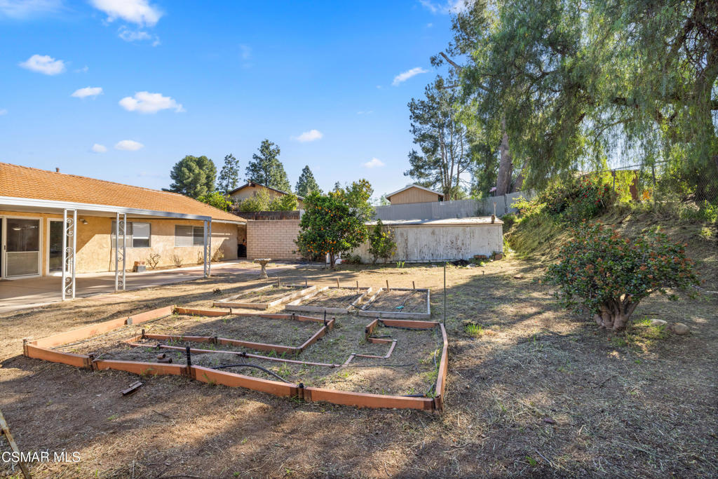 884 Bennett Street Simi Valley, CA 93065 - Photo 23 of 26