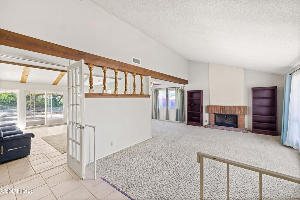 884 Bennett Street Simi Valley, CA 93065 - Photo 4 of 26