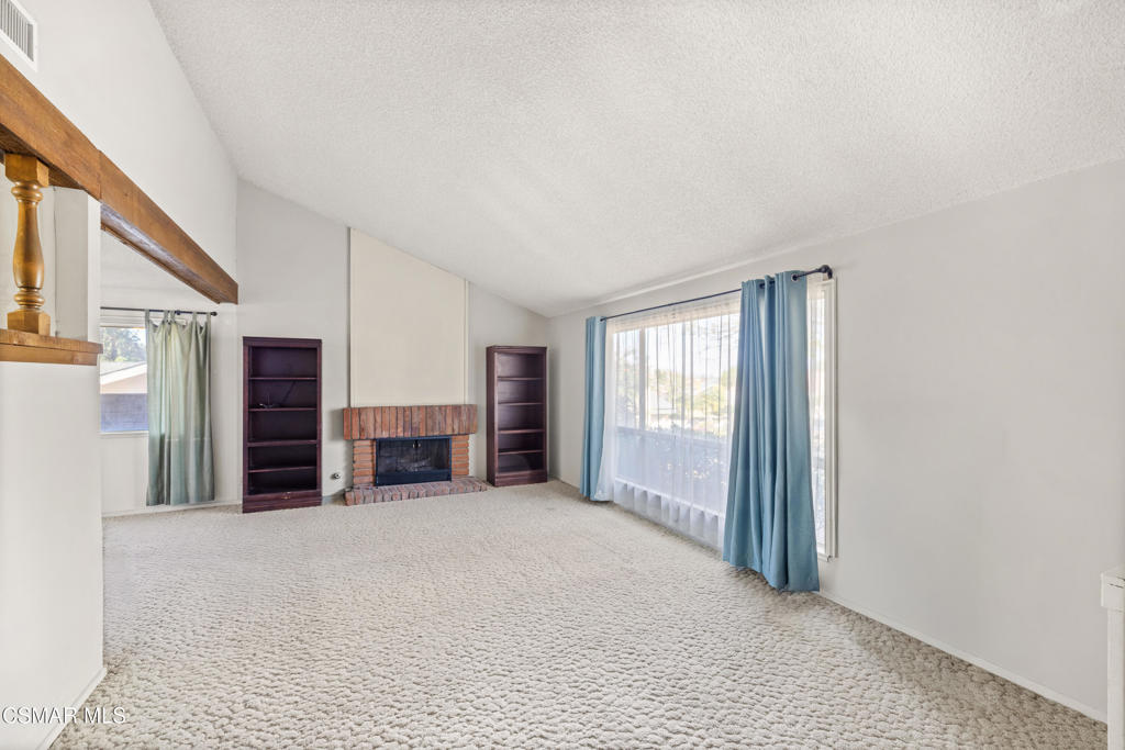 884 Bennett Street Simi Valley, CA 93065 - Photo 5 of 26