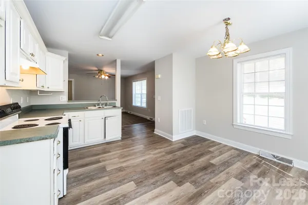 $1,795 | 807 King Arthur Drive, Gastonia, NC 28056