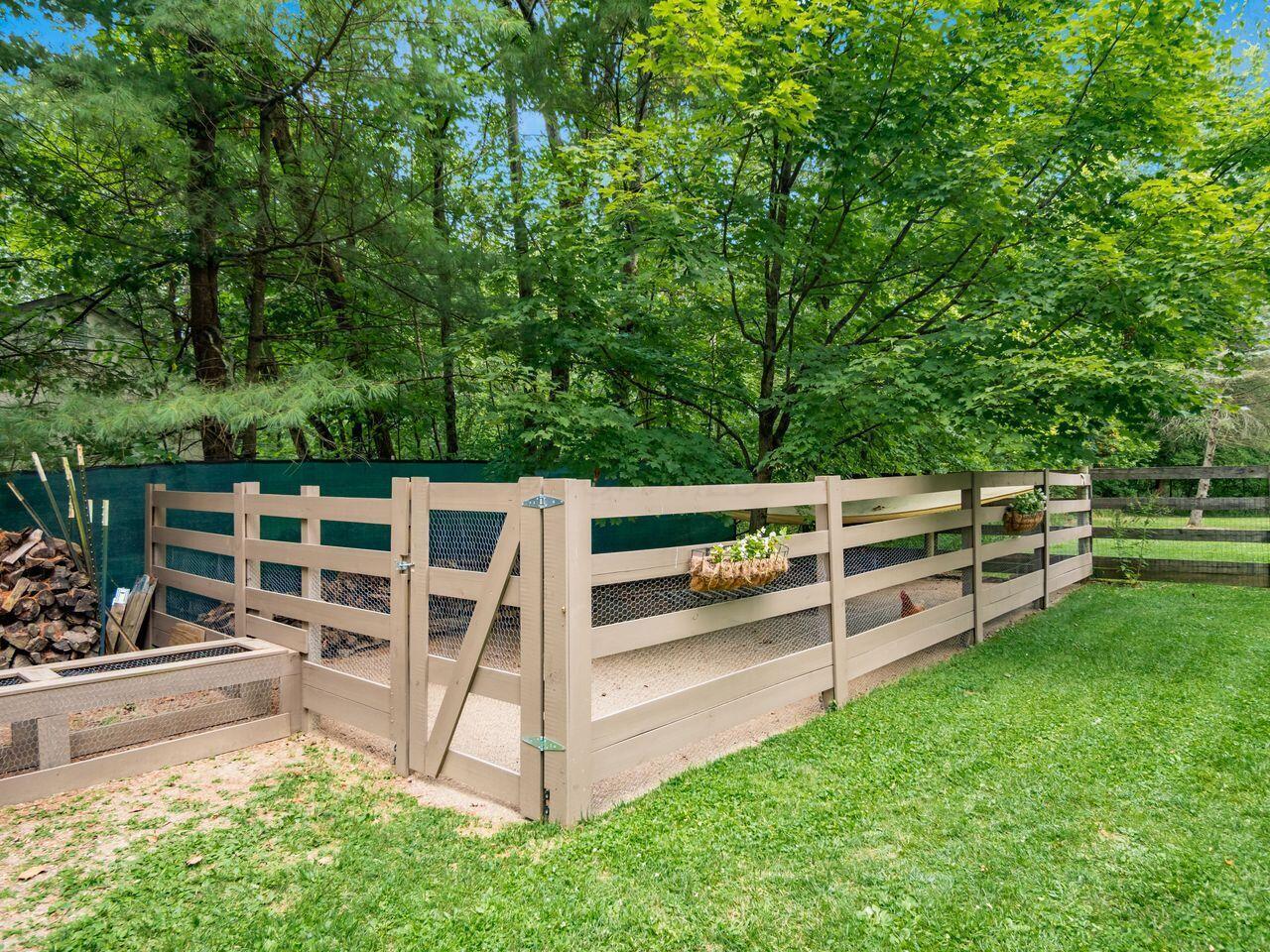 5770 Plumb Road Galena, OH 43021 - Photo 50 of 62 Chicken Pen