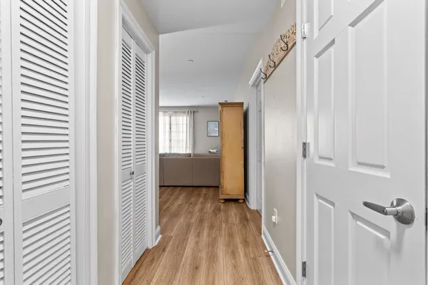 $320,000 | 100 Shearwater Court East, Unit 31, Jersey City, NJ 07305