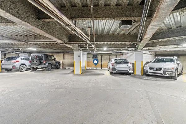 $320,000 | 100 Shearwater Court East, Unit 31, Jersey City, NJ 07305