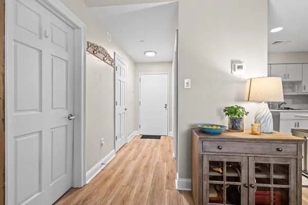 $320,000 | 100 Shearwater Court East, Unit 31, Jersey City, NJ 07305