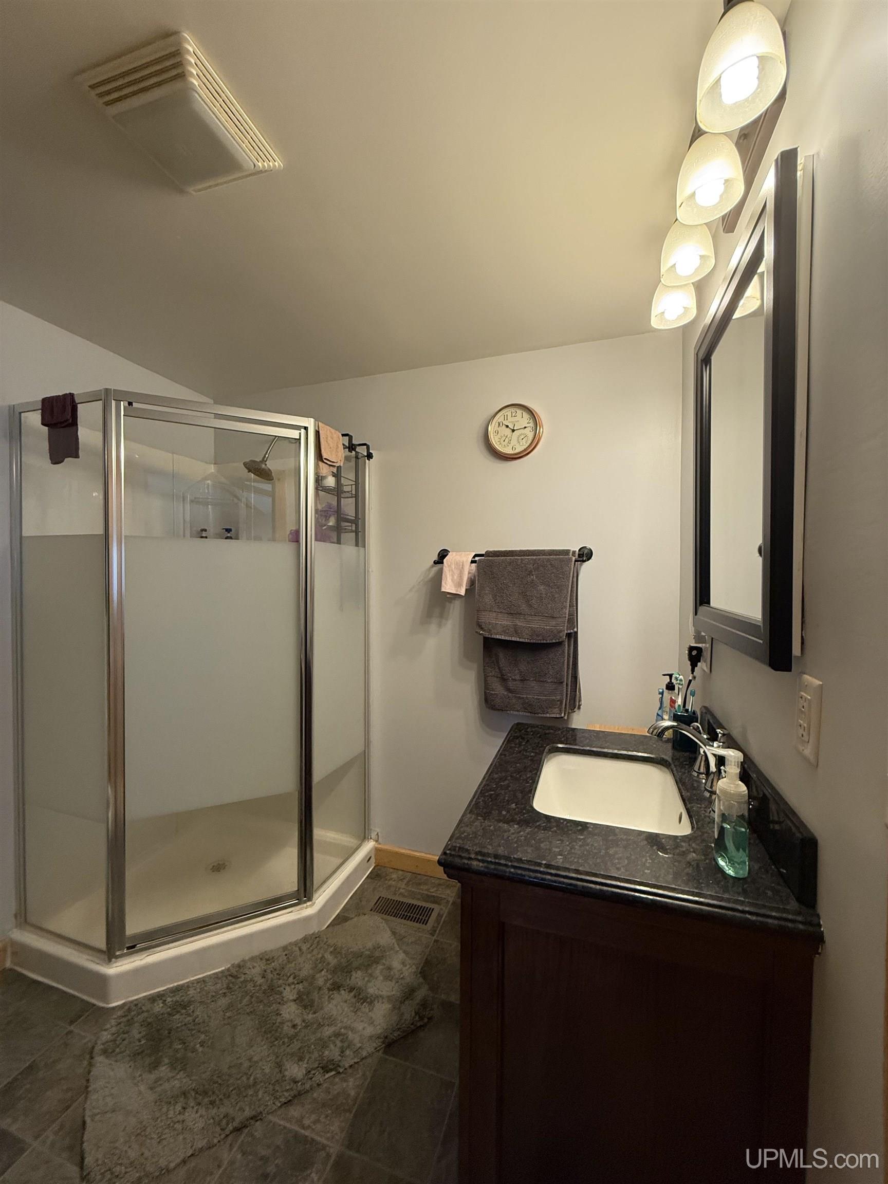 218 Riverside Road Marquette, MI 49855 - Photo 4 of 12