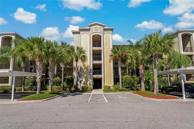 $2,295 | 7015 River Hammock Drive, Unit 405, Bradenton, FL 34212