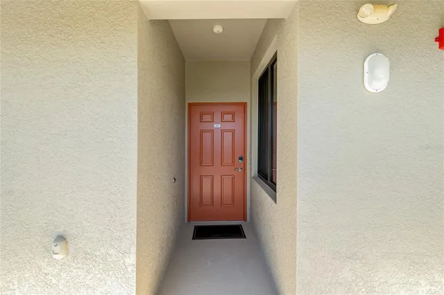 $2,295 | 7015 River Hammock Drive, Unit 405, Bradenton, FL 34212