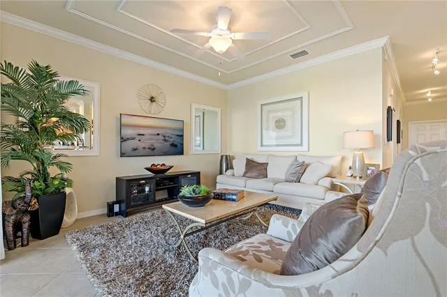 $2,295 | 7015 River Hammock Drive, Unit 405, Bradenton, FL 34212