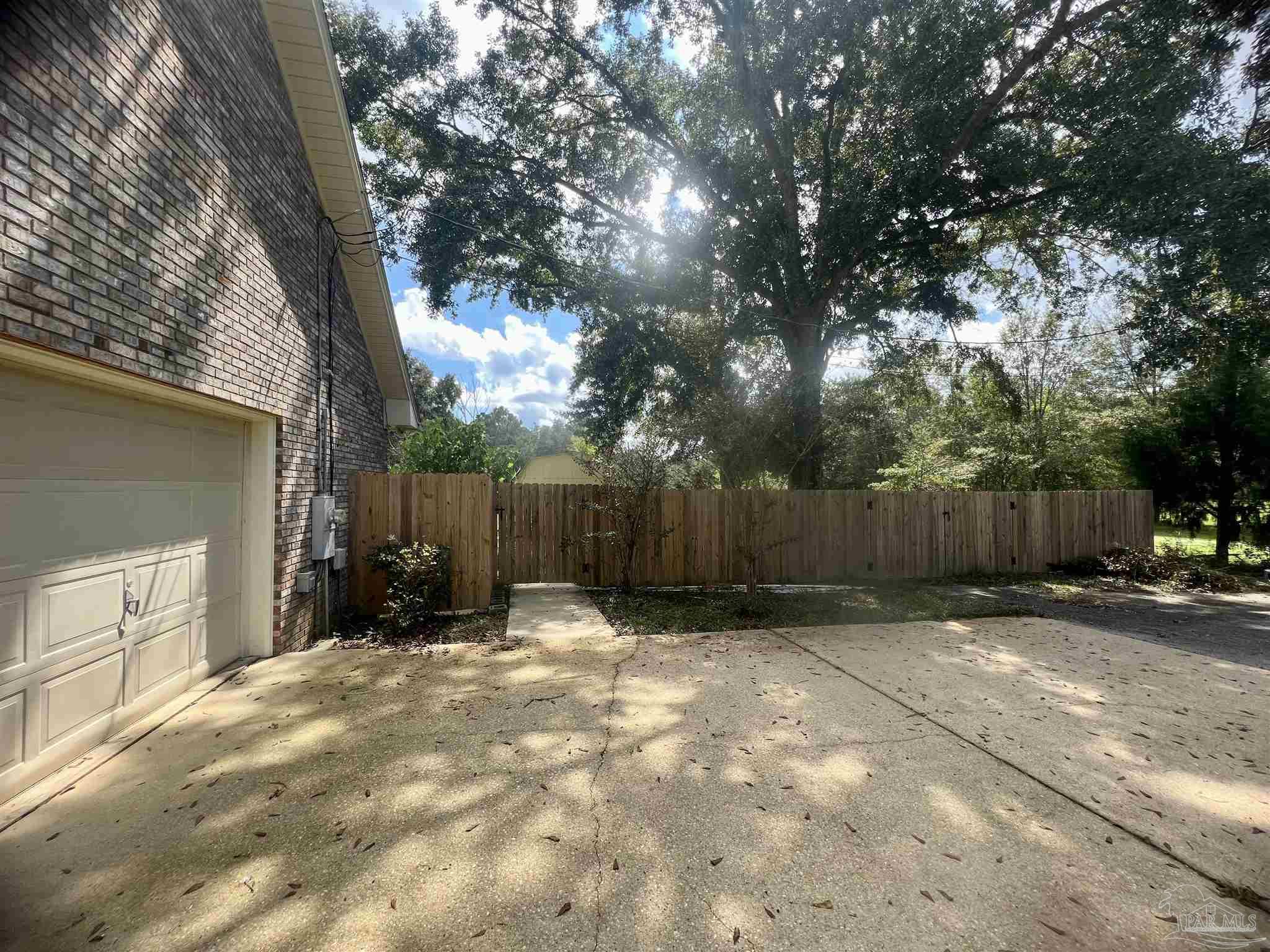 2125 Mathison Road Cantonment, FL 32533 - Photo 38 of 40