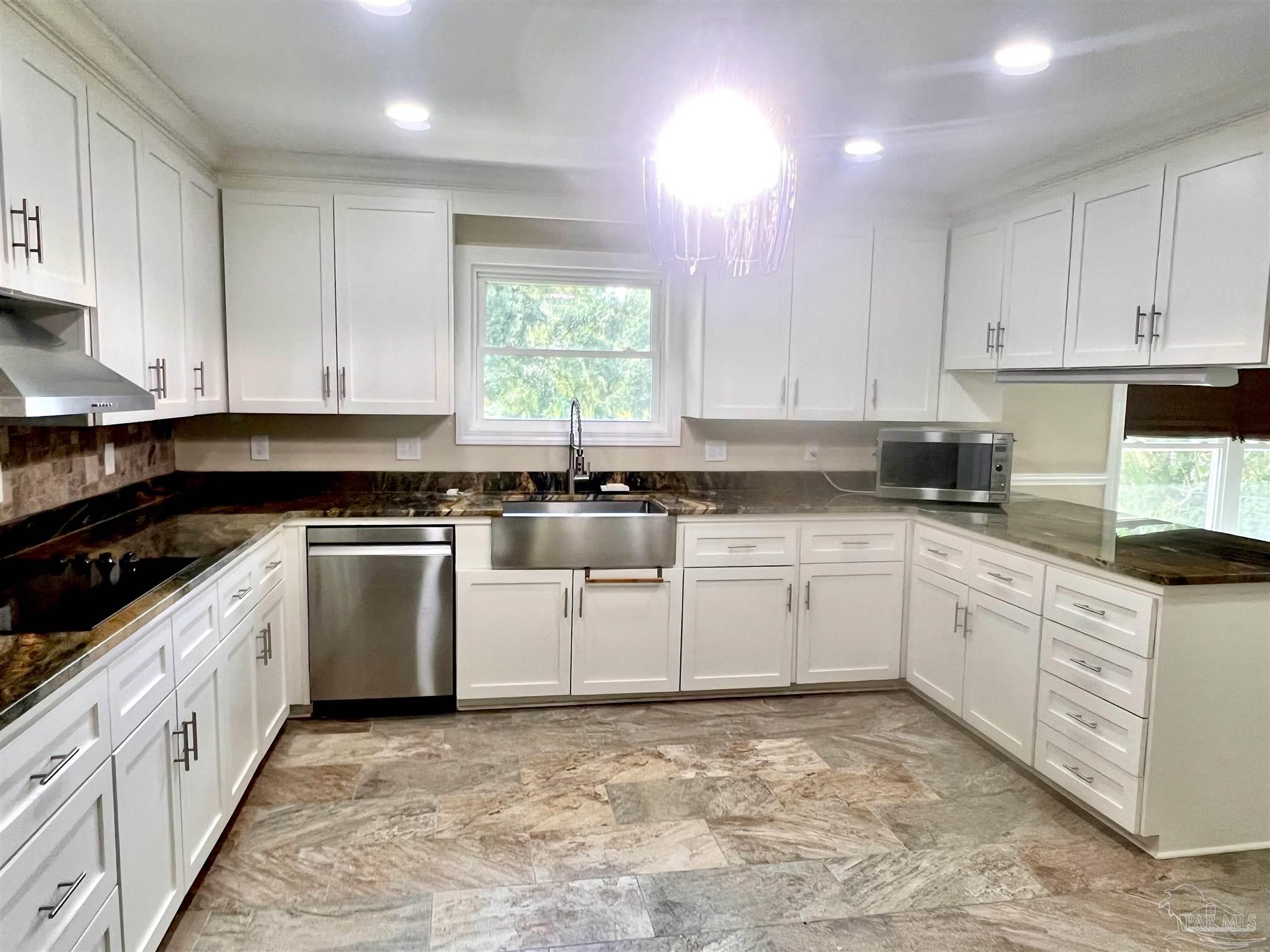 2125 Mathison Road Cantonment, FL 32533 - Photo 6 of 40