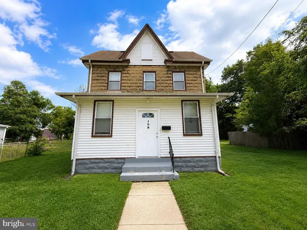 $190,000 | 108 West Buck Street, Paulsboro, NJ 08066