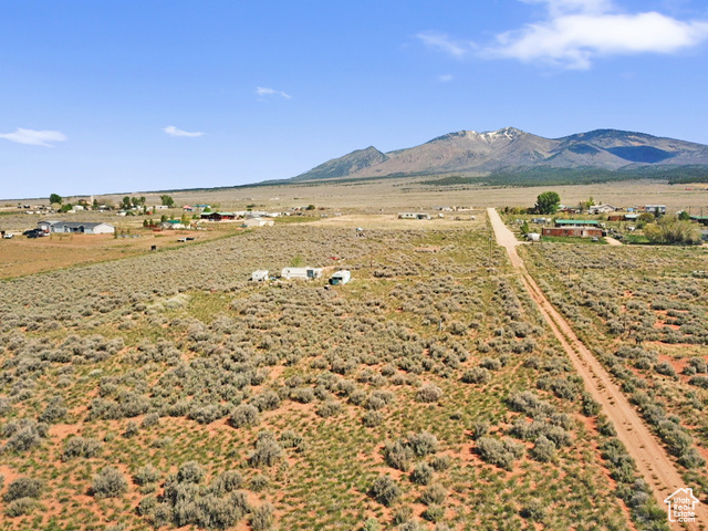 112 Deeter Drive La Sal, UT 84530 - Photo 13 of 37