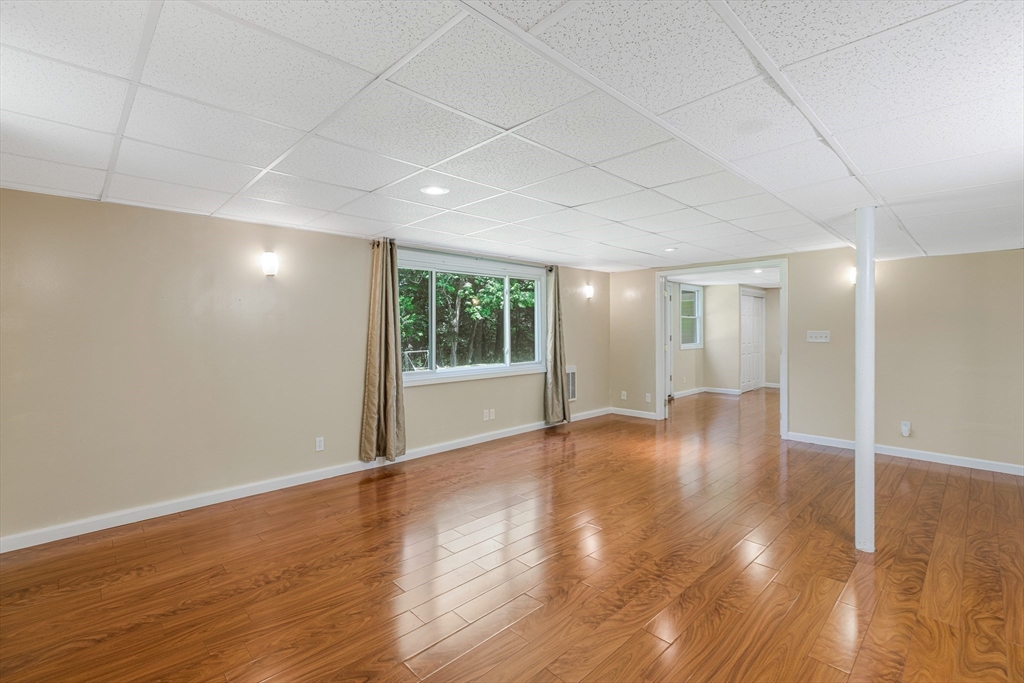 14 Raymond Road Chelmsford, MA 01824 - Photo 18 of 35