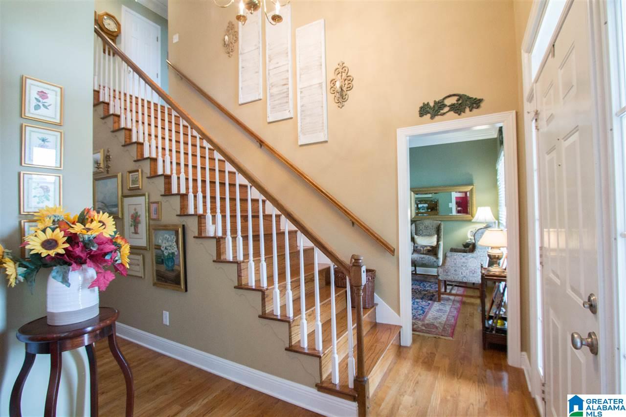 305 Newgate Court Alabaster, AL 35007 - Photo 3 of 50