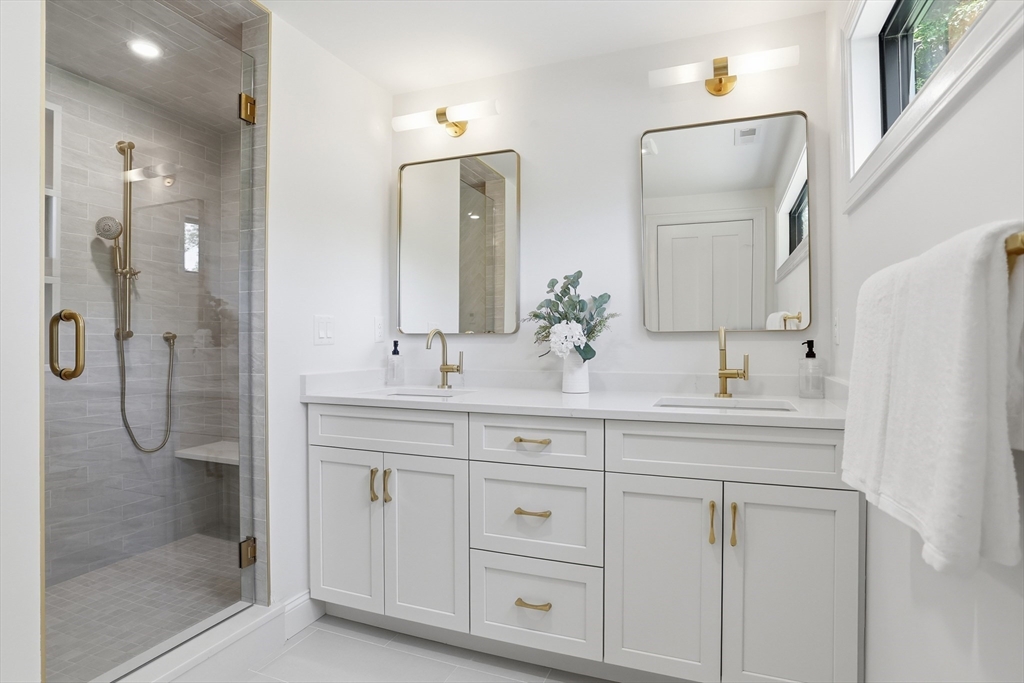 14 Temi Road Chelmsford, MA 01824 - Photo 32 of 40