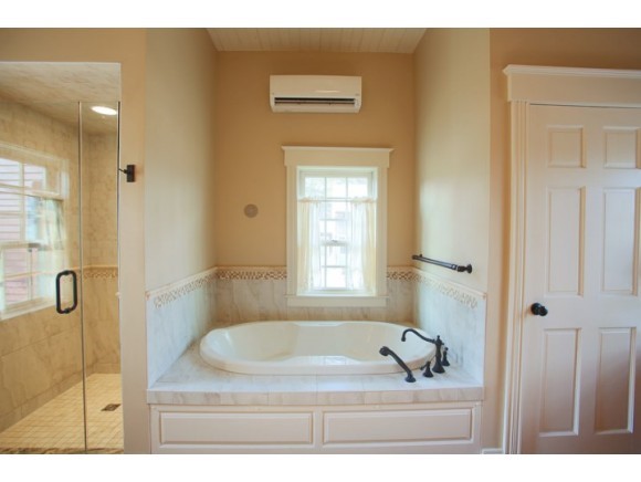 129 Thornton Road New Boston, NH 03070 - Photo 15 of 36