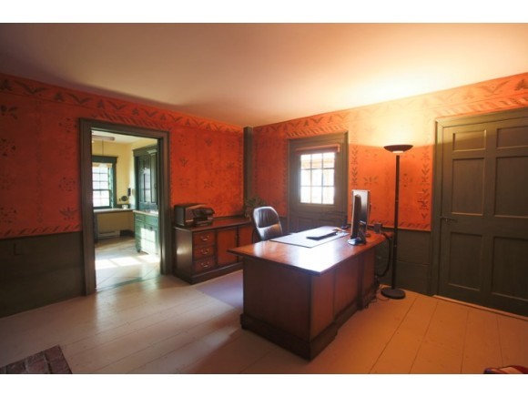 129 Thornton Road New Boston, NH 03070 - Photo 25 of 36