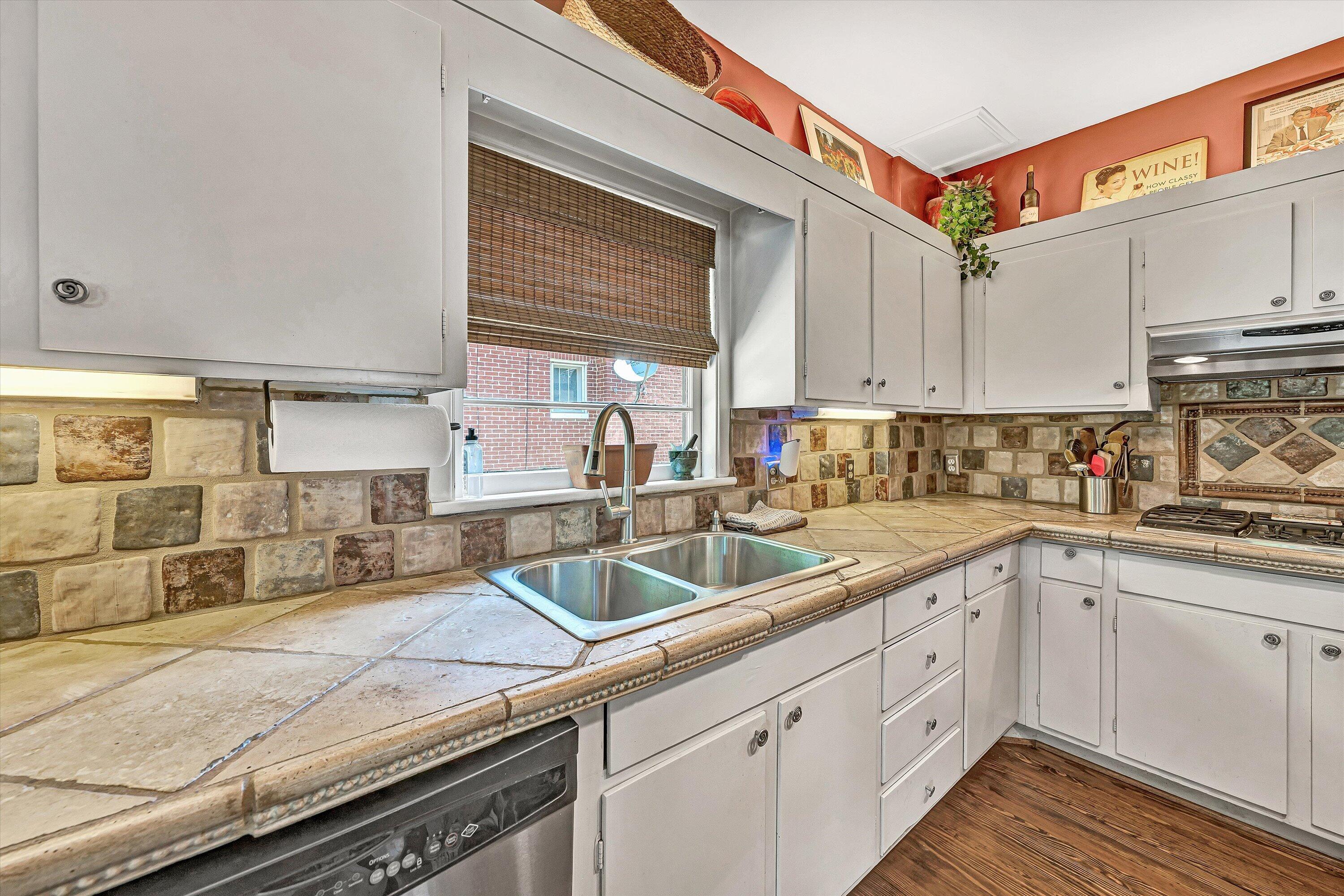 1831 Carter Road Southwest Roanoke, VA 24015 - Photo 17 of 39 17-DSC00061