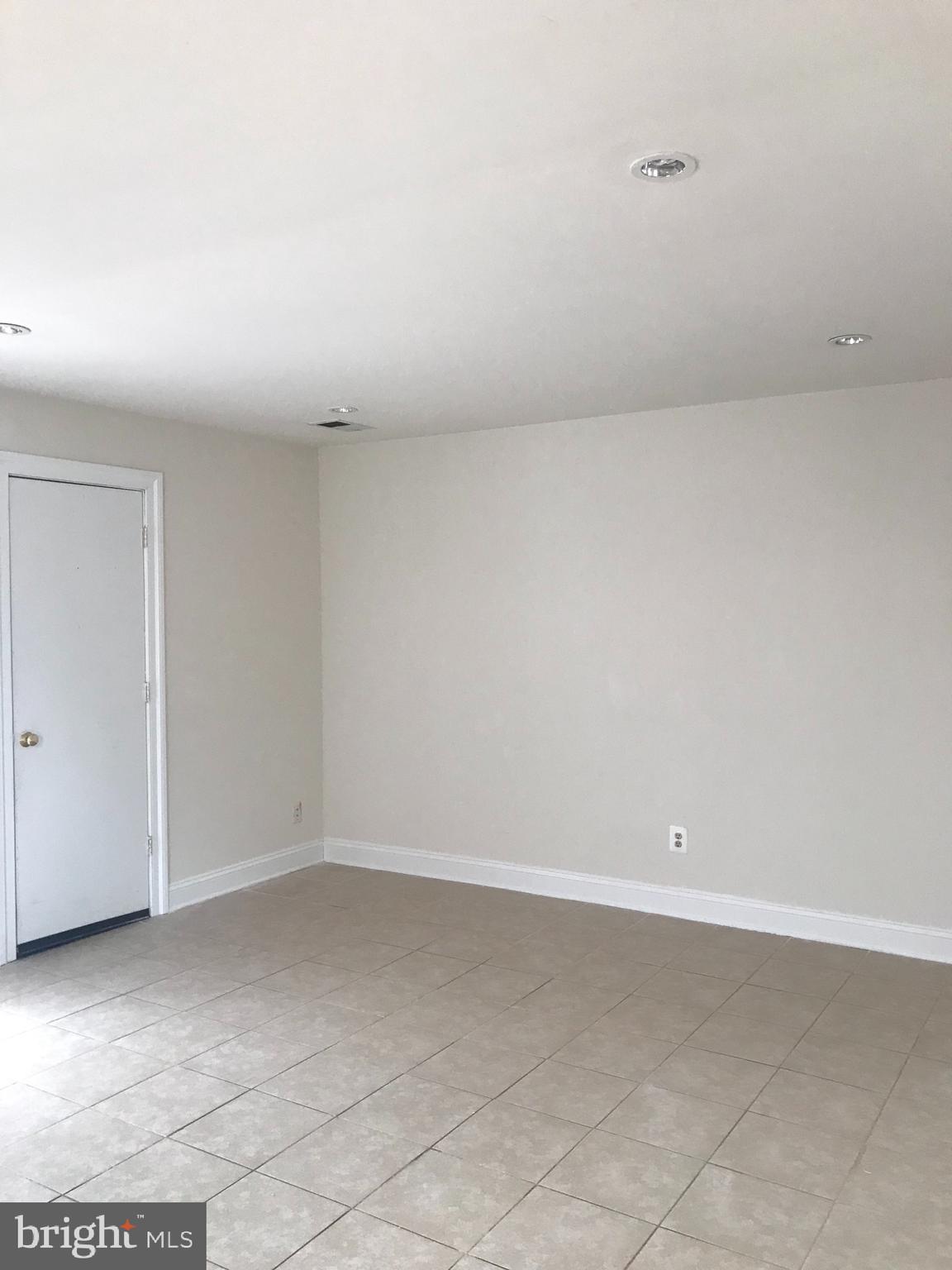 9865 Buckner Road Manassas, VA 20110 - Photo 17 of 28 living room