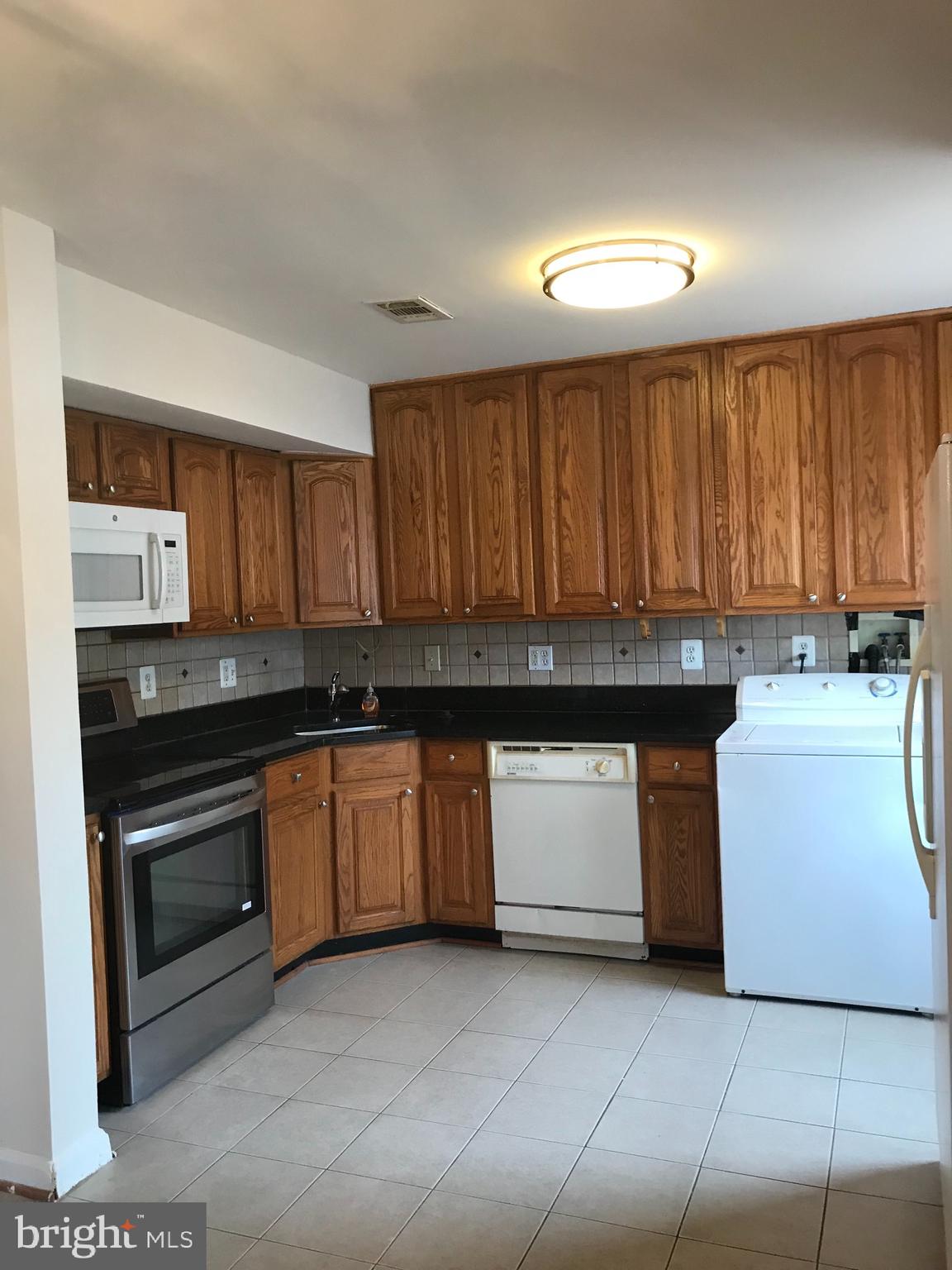 9865 Buckner Road Manassas, VA 20110 - Photo 23 of 28 kitchen
