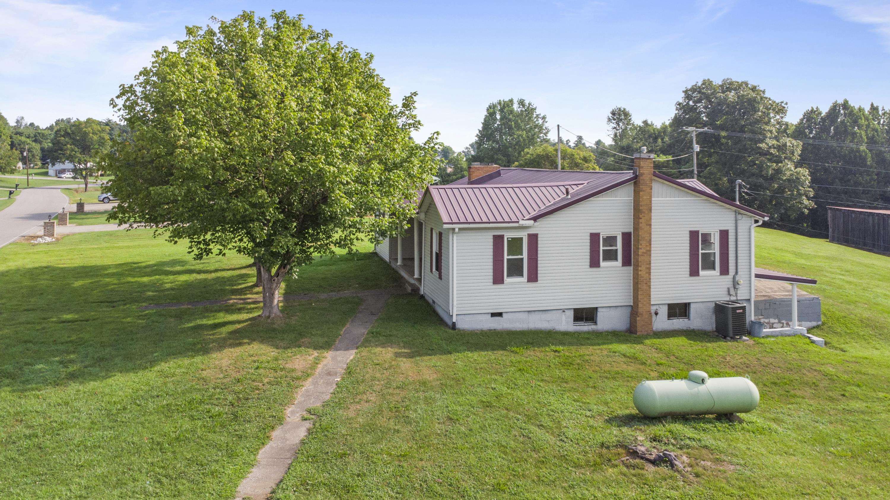 7844 Hall Ridge Road Ashland, KY 41102 - Photo 5 of 47 Gallery Image 5