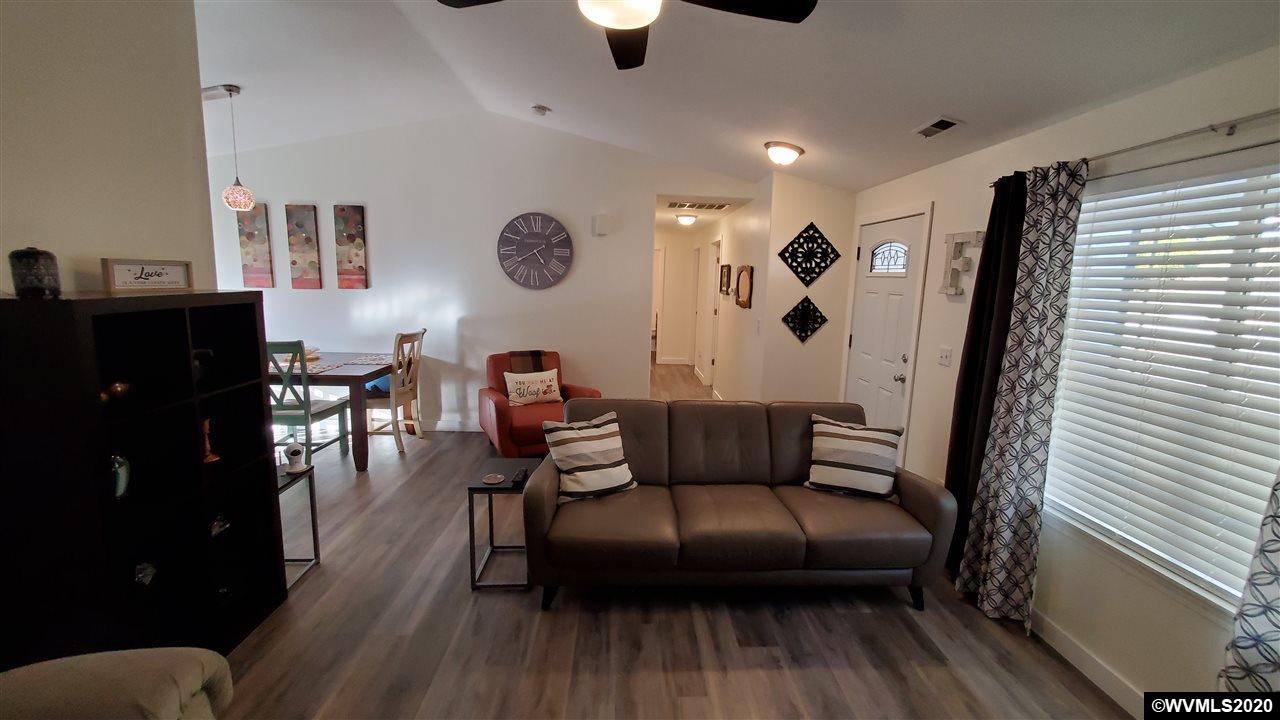 5358 Holly Loop Southeast Turner, OR 97392 - Photo 10 of 42