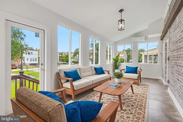 $939,500 | 6932 8th Street Northwest, Washington, DC 20012