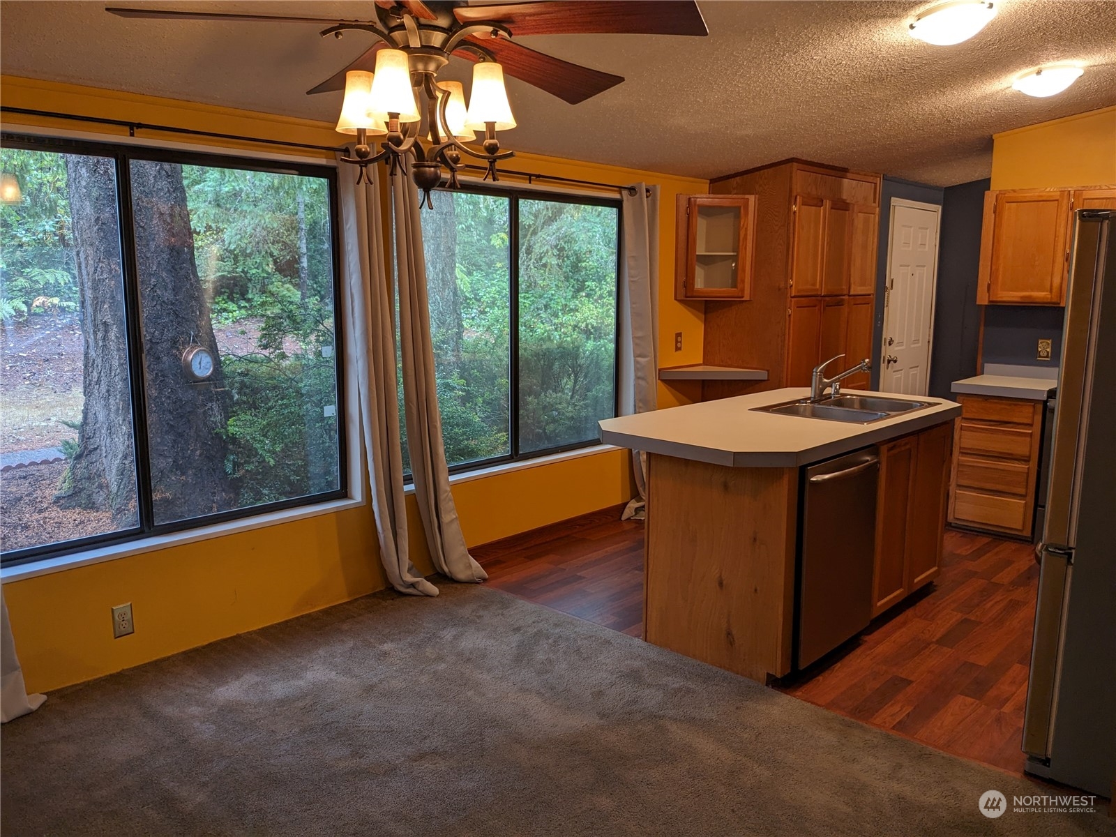15151 Bandix Road Southeast Olalla, WA 98359 - Photo 7 of 24 Gallery Image 7