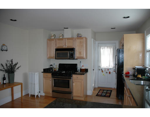 7 George Street, Unit 7 Watertown, MA 02472 - Photo 5 of 12 Gallery Image 5