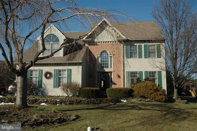 9 Kings Pointe Drive Lititz, PA 17543 - Photo 2 of 16 Gallery Image 2