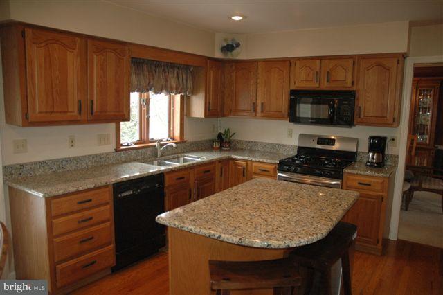 9 Kings Pointe Drive Lititz, PA 17543 - Photo 5 of 16 Gallery Image 5