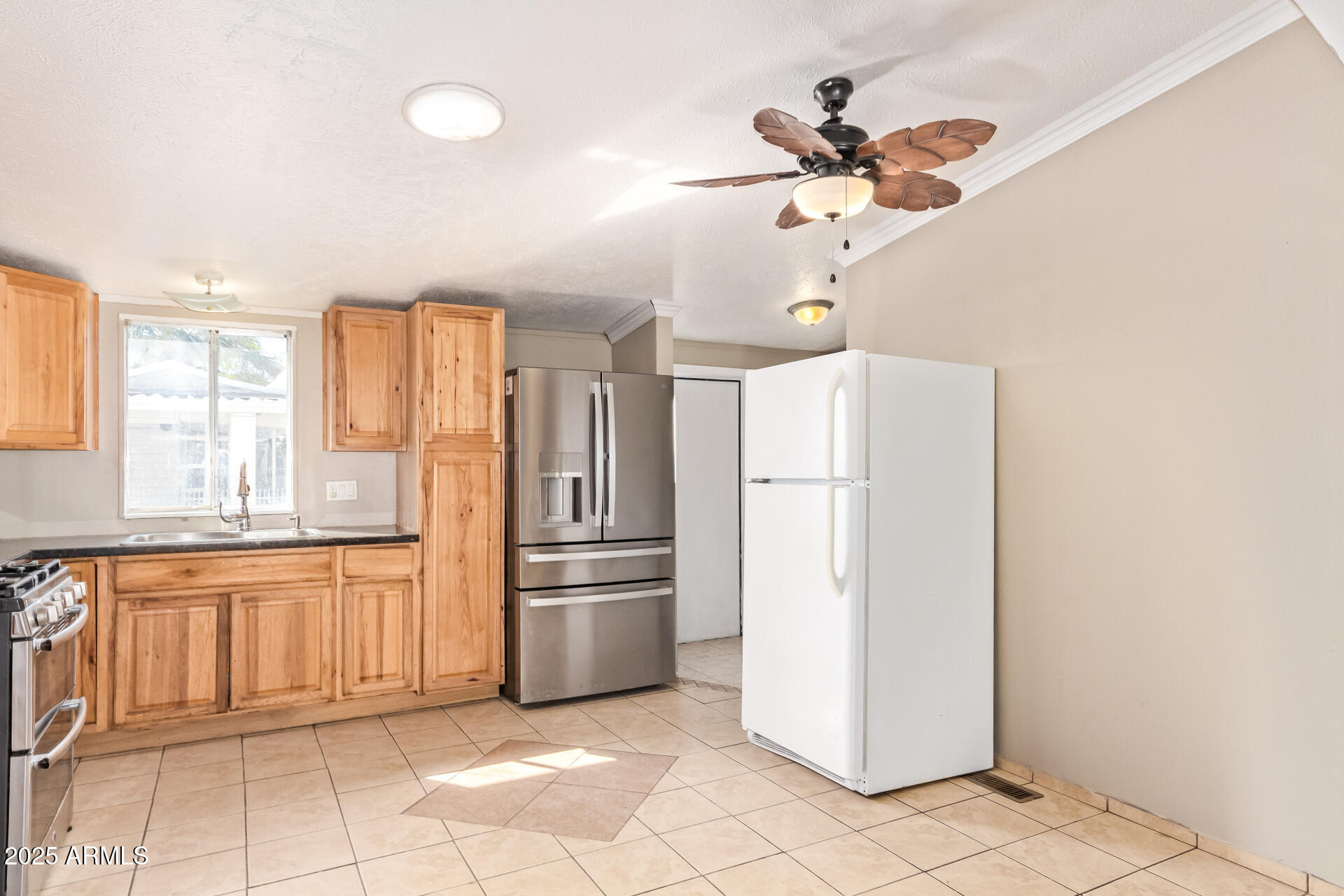 1304 East Bell Road, Unit 55 Phoenix, AZ 85022 - Photo 8 of 29 09 - Bell