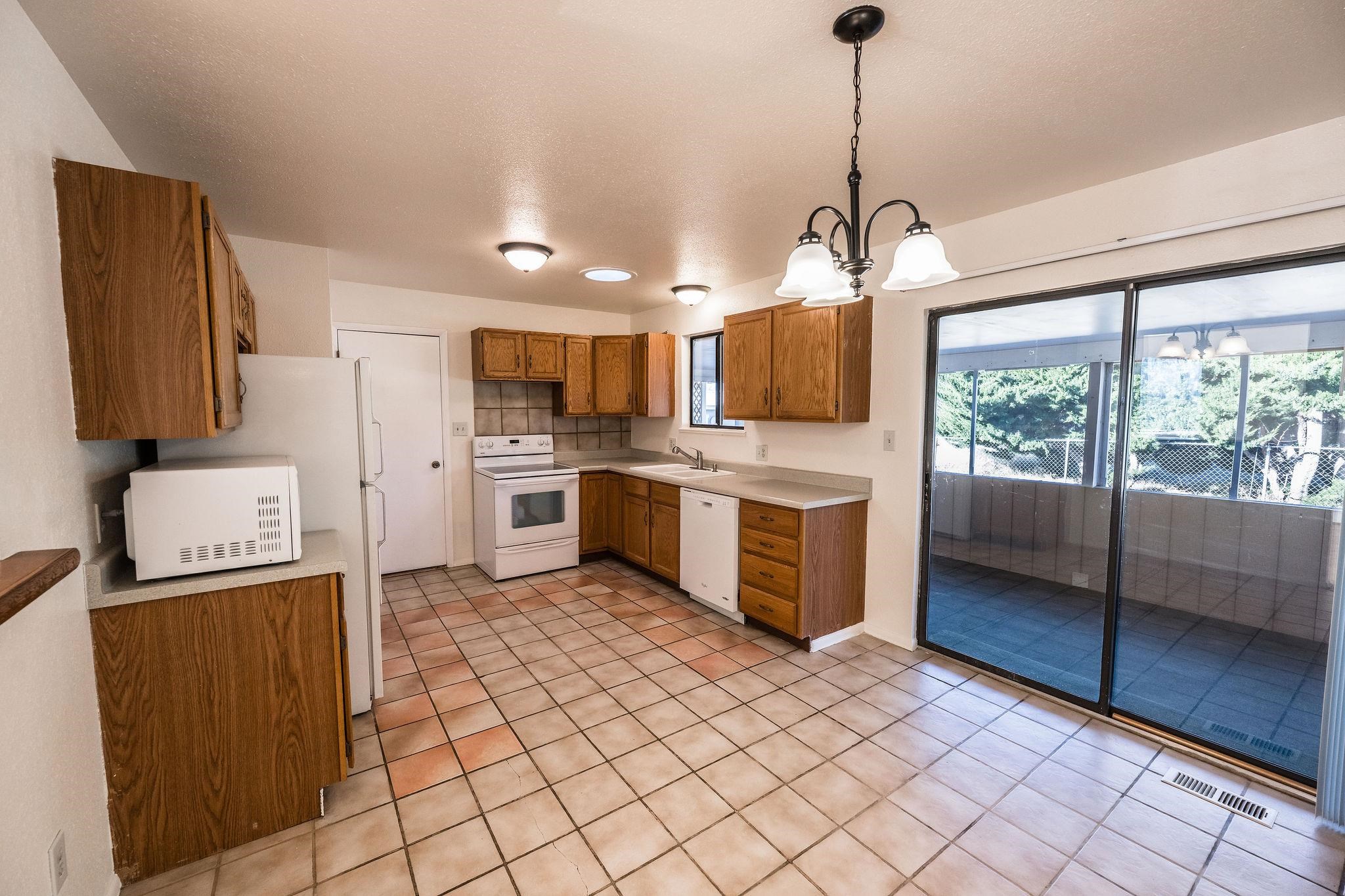 549 33 Road Clifton, CO 81520 - Photo 5 of 19