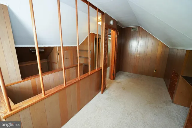 a view of walk in closet