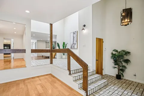 $899,900 | 73 Concord Park West, Nashville, TN 37205