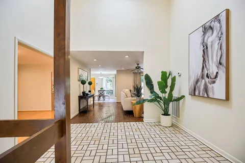 $899,900 | 73 Concord Park West, Nashville, TN 37205