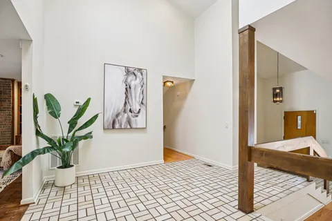 $899,900 | 73 Concord Park West, Nashville, TN 37205