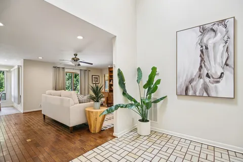 $899,900 | 73 Concord Park West, Nashville, TN 37205