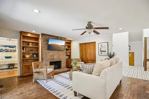 $899,900 | 73 Concord Park West, Nashville, TN 37205