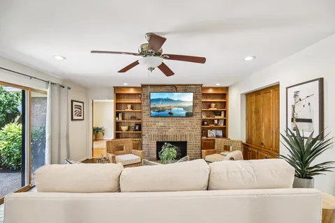 $899,900 | 73 Concord Park West, Nashville, TN 37205